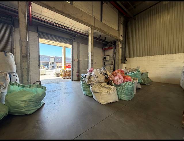2,305M² WAREHOUSE TO LET IN BLACKHEATH INDUSTRIAL